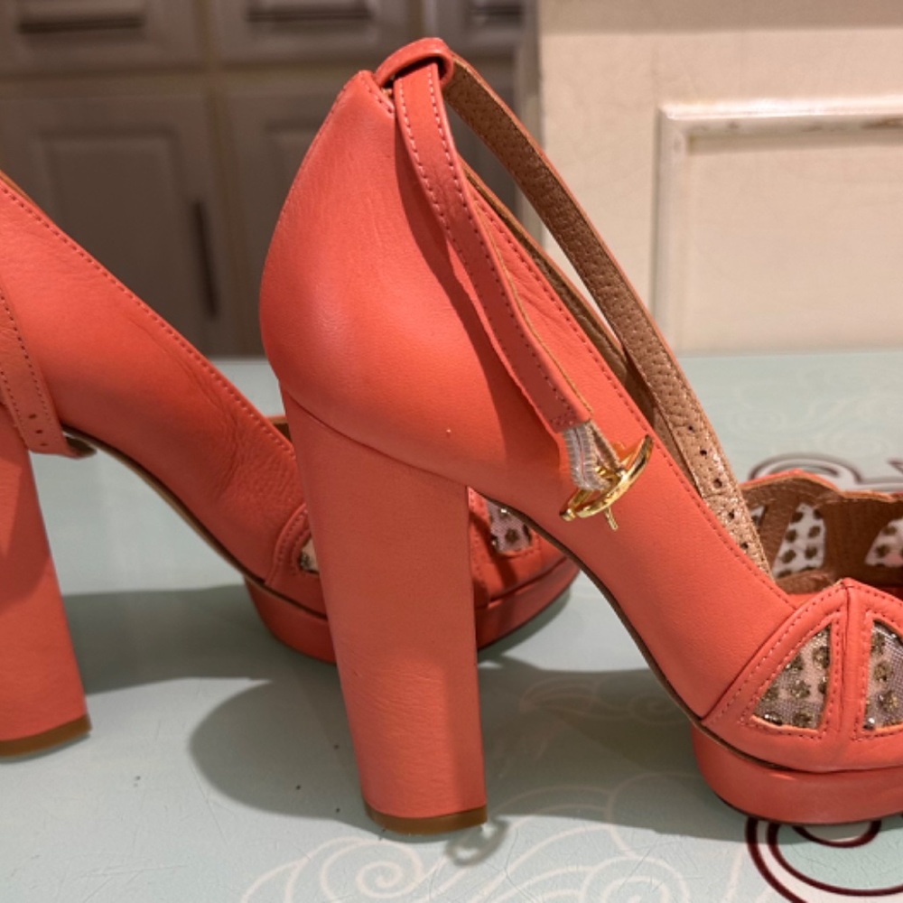 Platform Heels - Picture 2 of 5